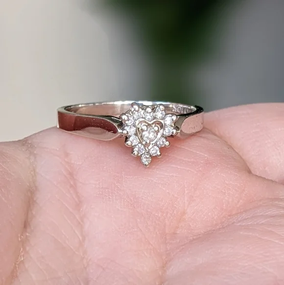 Antique 10K White Gold Diamond Heart Cluster Ring - Picture 4 of 10